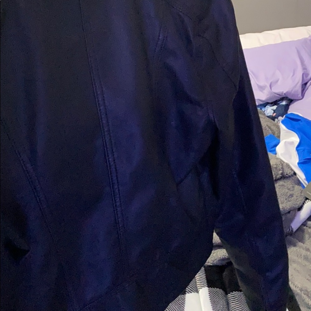 Leather jacket - Picture 2 of 3